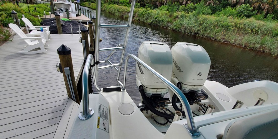 Boston Whaler 270 Vantage