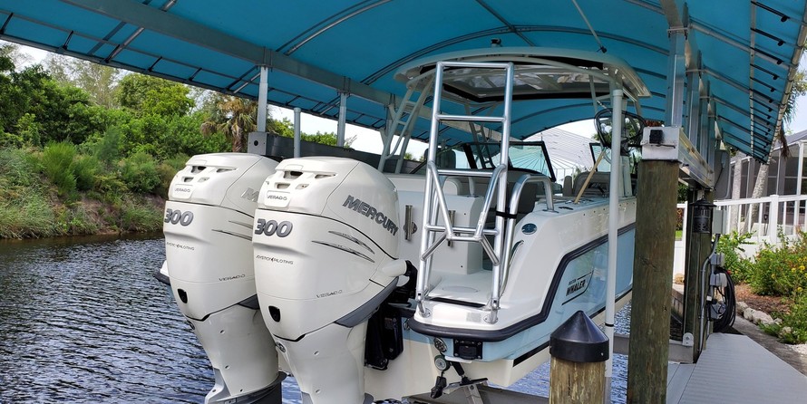 Boston Whaler 270 Vantage