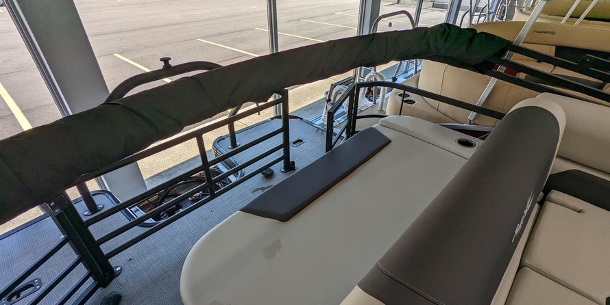 Sunchaser Boats Geneva Cruise 22 LR DH