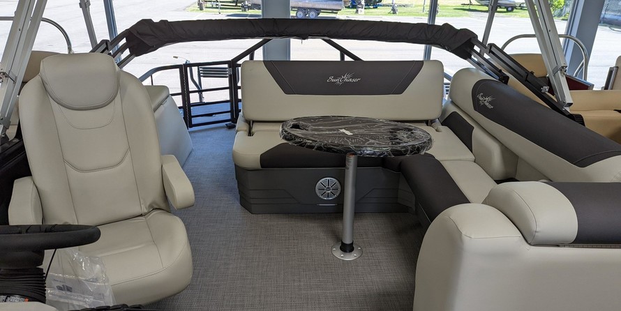 Sunchaser Boats Geneva Cruise 22 LR DH