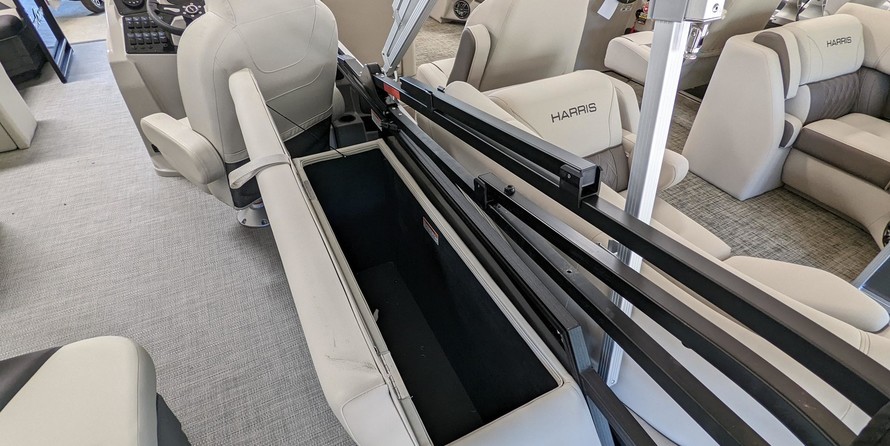 Sunchaser Boats Geneva Cruise 22 LR DH