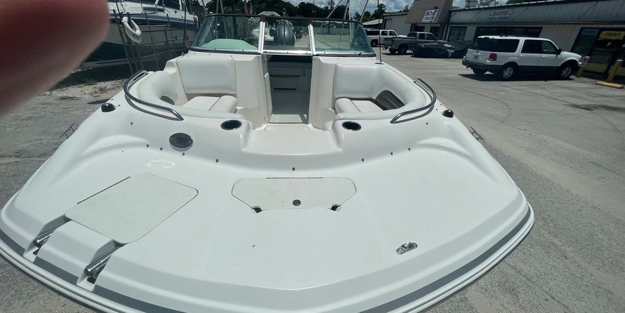 Hurricane 187 sun deck