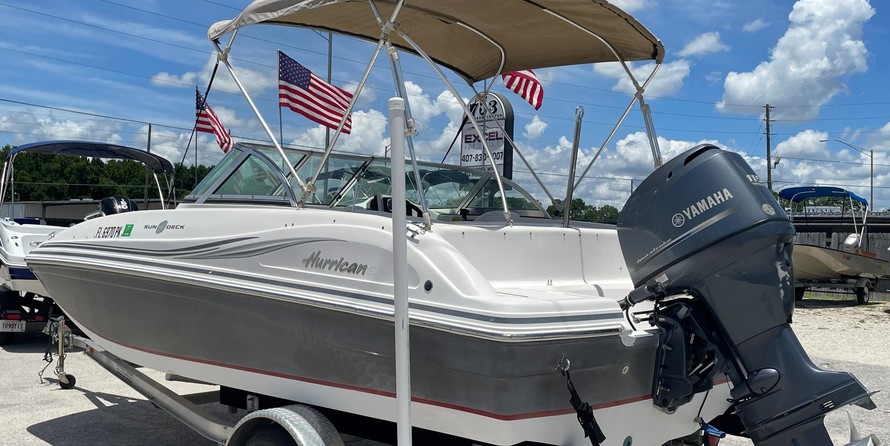 Hurricane 187 sun deck