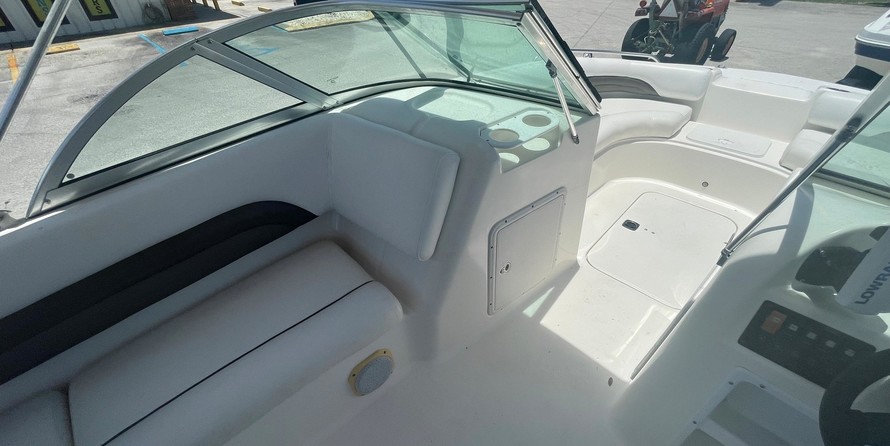 Hurricane 187 sun deck