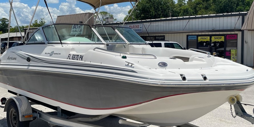 Hurricane 187 sun deck