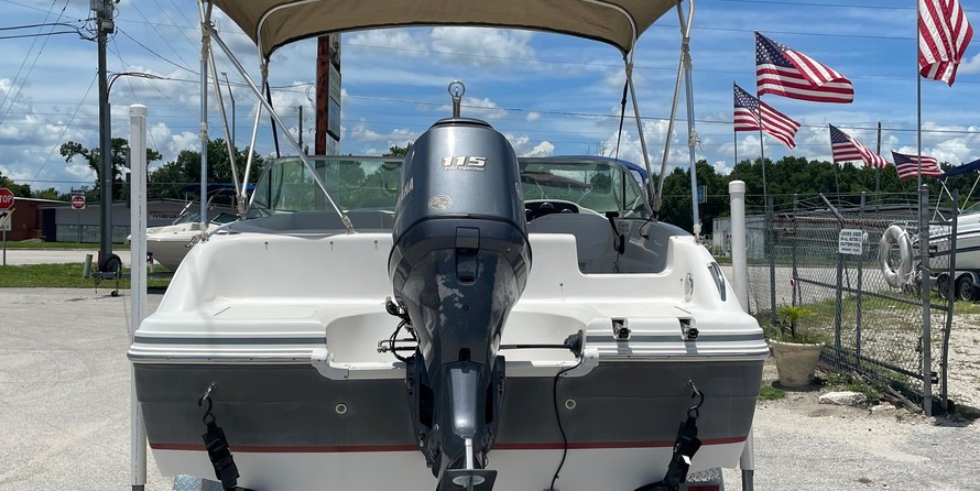 Hurricane 187 sun deck