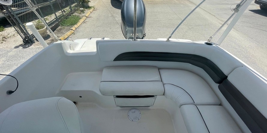 Hurricane 187 sun deck