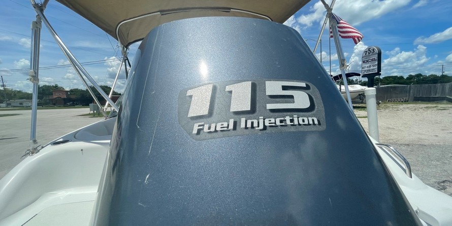 Hurricane 187 sun deck