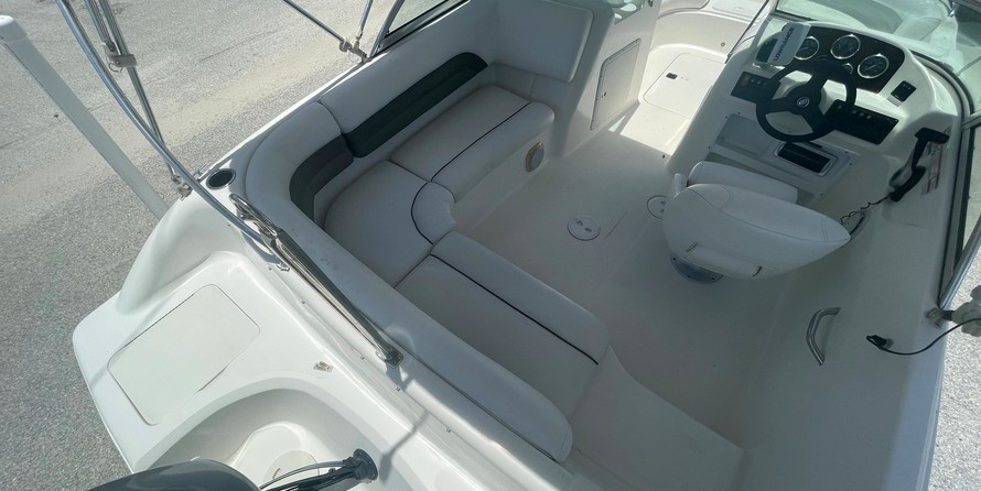 Hurricane 187 sun deck