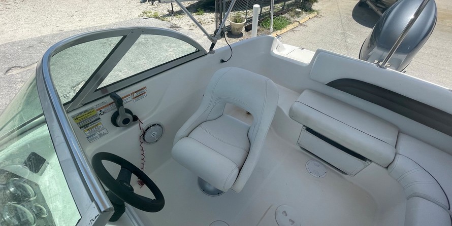 Hurricane 187 sun deck