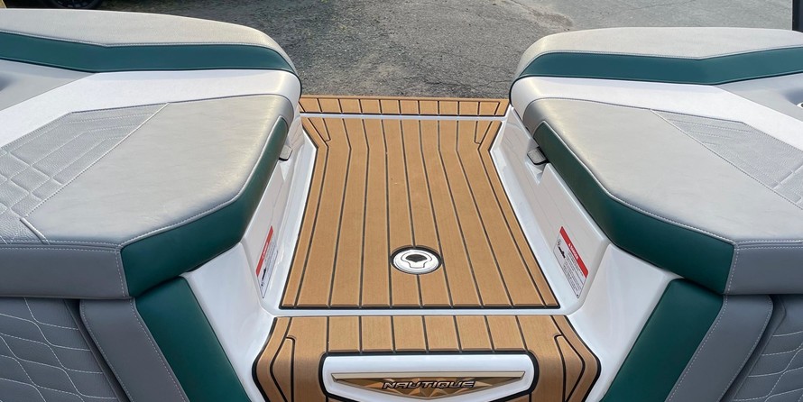 Super Air Nautique G23