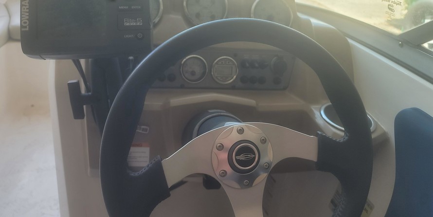 Chaparral 19 H2O Ski & Fish