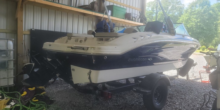 Chaparral 19 H2O Ski & Fish