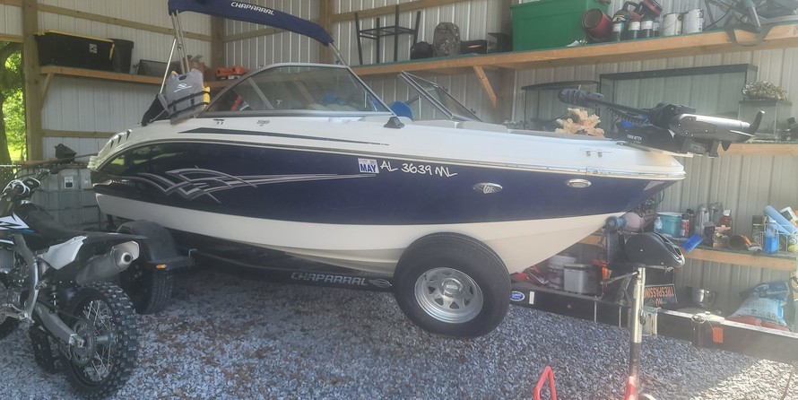 Chaparral 19 H2O Ski & Fish