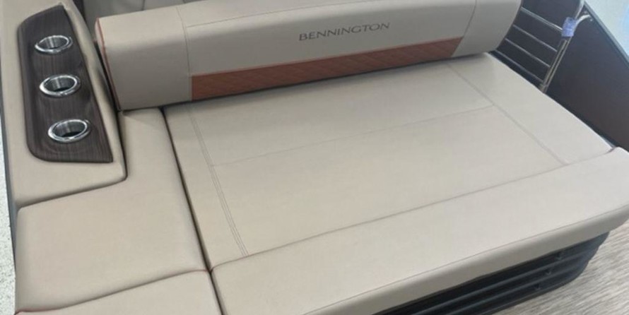 Bennington 24 sbrx