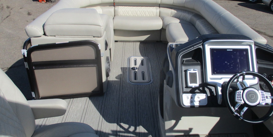 Premier Pontoons Grand Entertainer