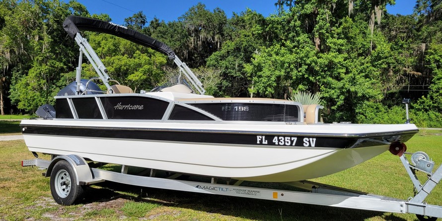 Hurricane fundeck 232