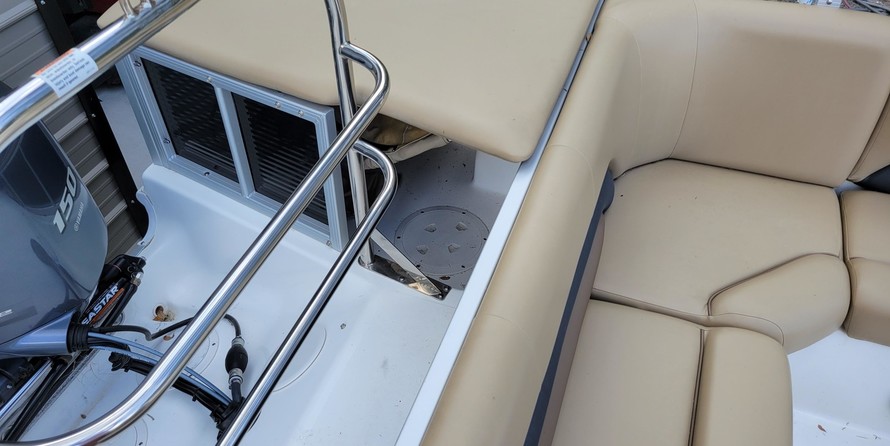 Hurricane fundeck 232