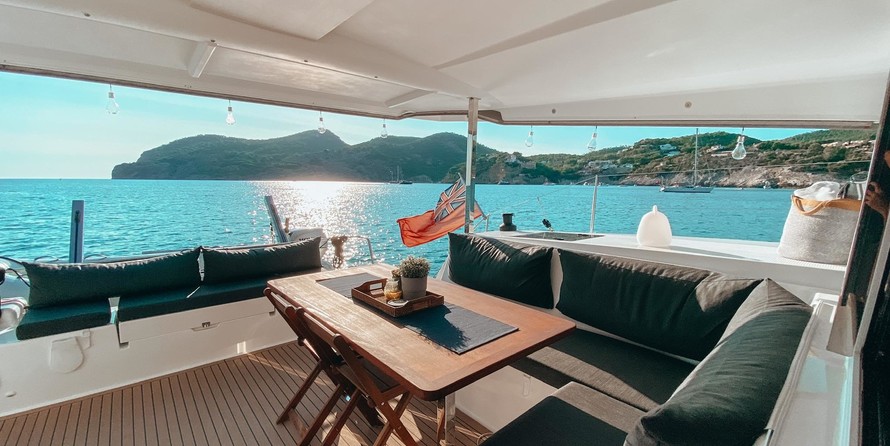 Fountaine Pajot Lucia 40