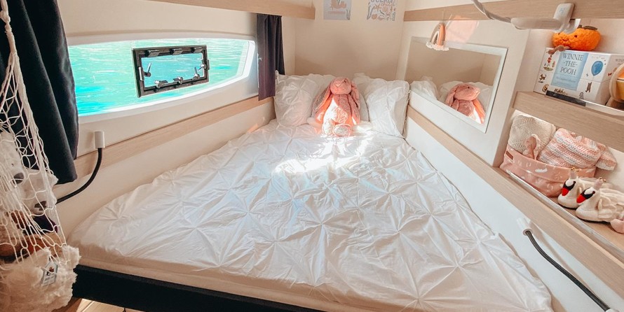 Fountaine Pajot Lucia 40