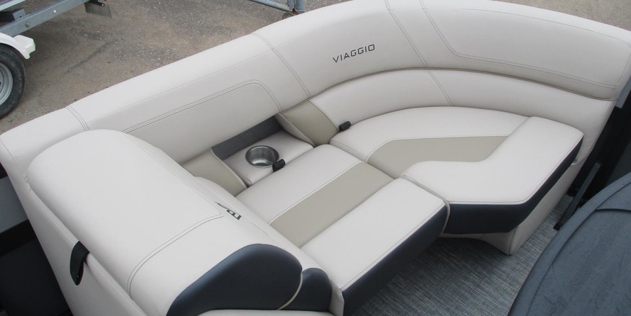 Viaggio Diamante D21S Sportoon Pontoon With A 150HP Honda Motor