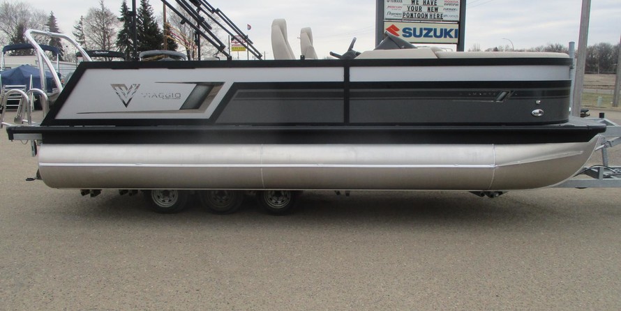 Viaggio Diamante D21S Sportoon Pontoon With A 150HP Honda Motor