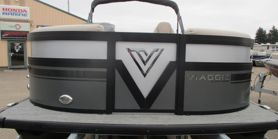 Viaggio Diamante D21S Sportoon Pontoon With A 150HP Honda Motor