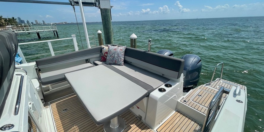 Jeanneau Cap Camarat 9.0 CC