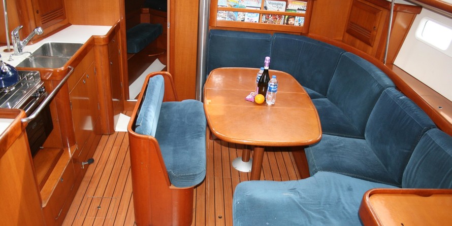 Beneteau Oceanis 423