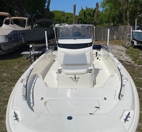 Boston Whaler 210 Dauntless