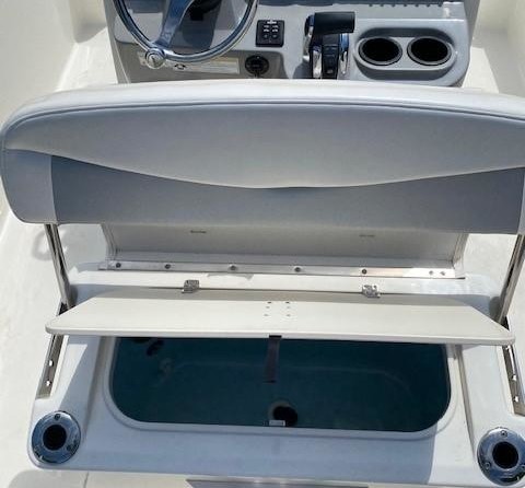 Boston Whaler 210 Dauntless