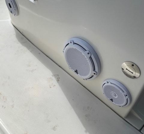 Boston Whaler 210 Dauntless