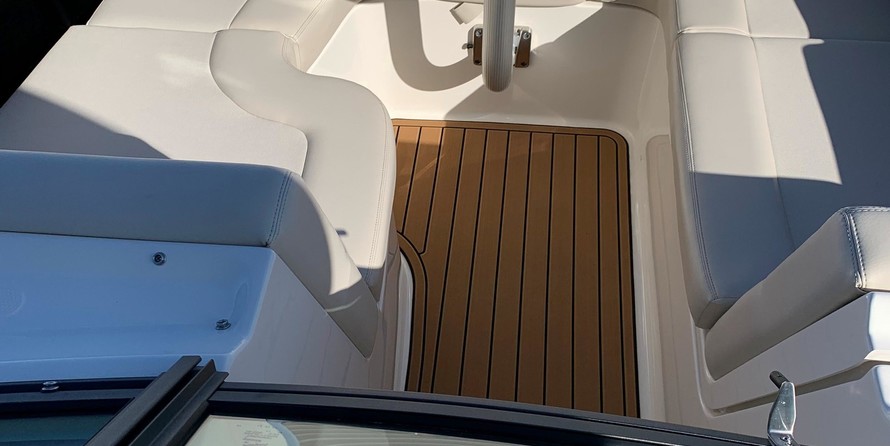 Boston Whaler 270 Vantage