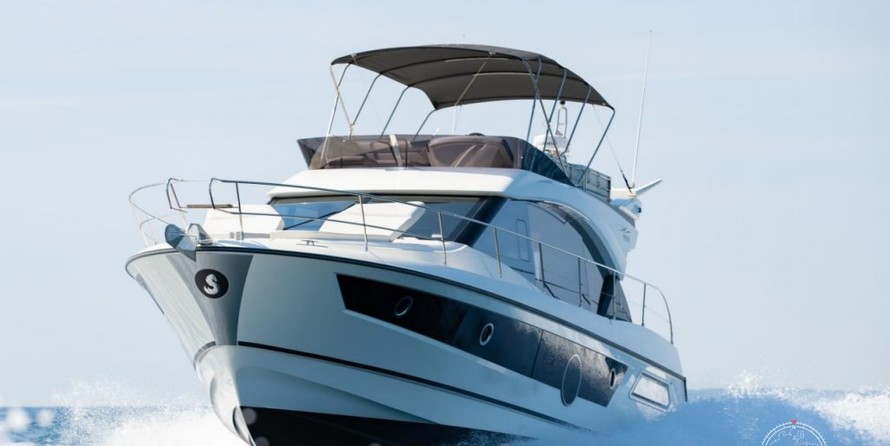 Beneteau Monte Carlo 52