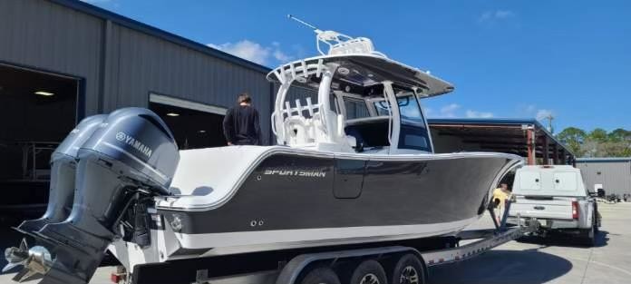 Sportsman Open 302 Center Console