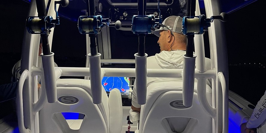 Sportsman Open 302 Center Console