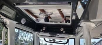 Sportsman Open 302 Center Console