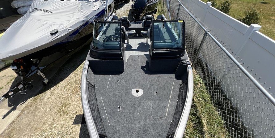 Lund Boats 1875 Impact Sport