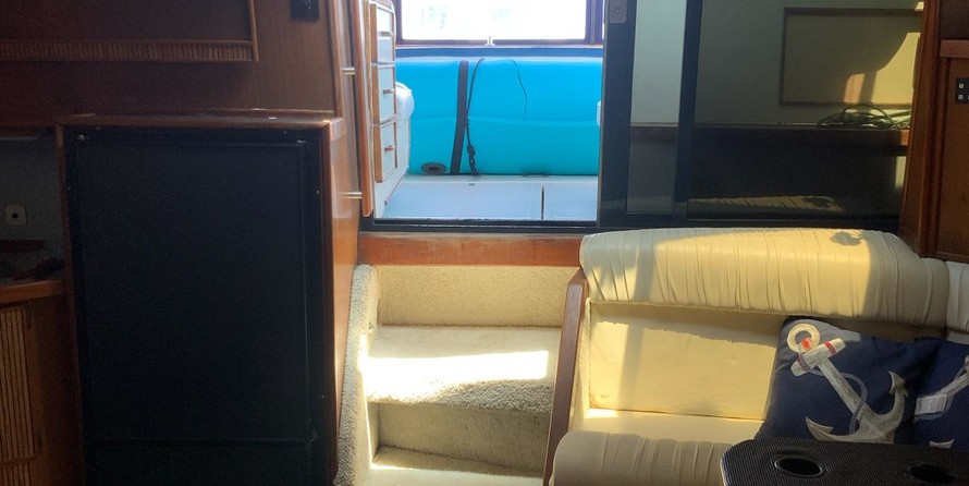 Sea ray 390 express cruiser