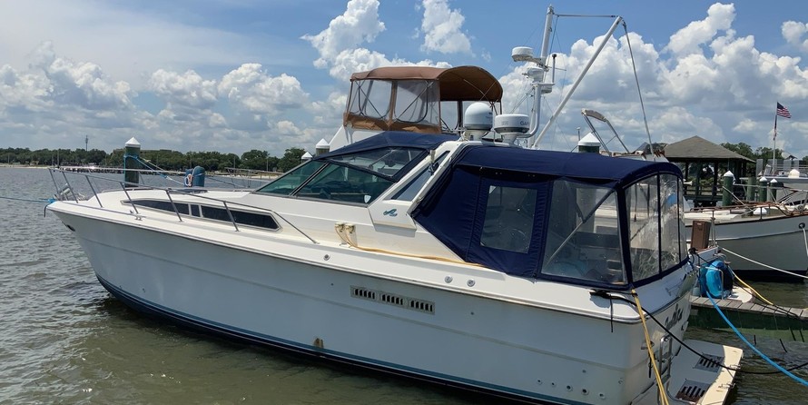 Sea ray 390 express cruiser