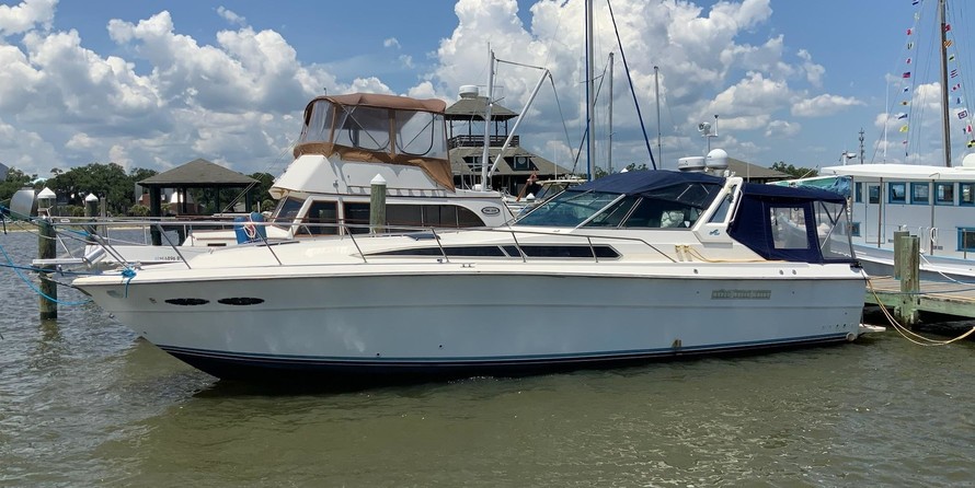 Sea ray 390 express cruiser