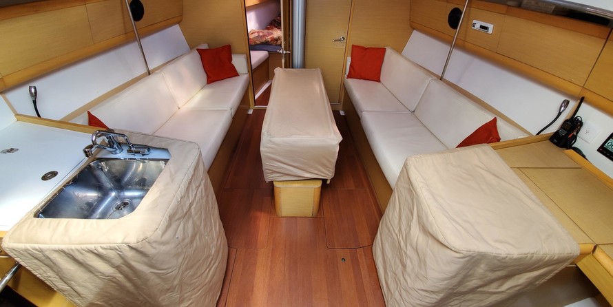 Beneteau First 40