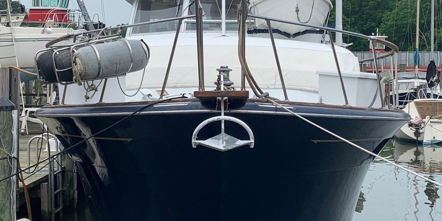 Chris-Craft Commander 44