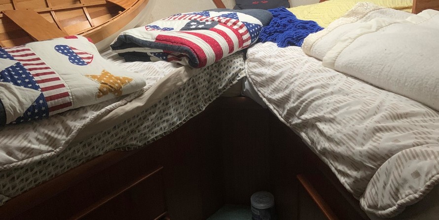 Chris-Craft Commander 44