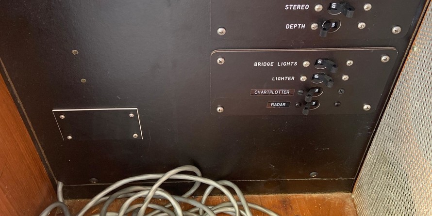 Chris-Craft Commander 44