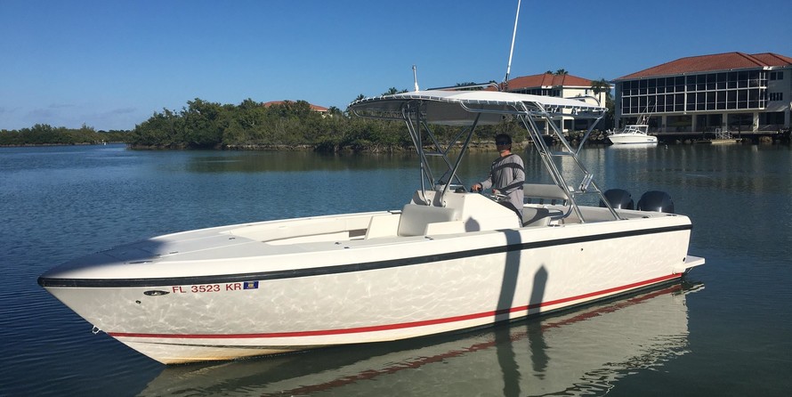 Intrepid 26 center console