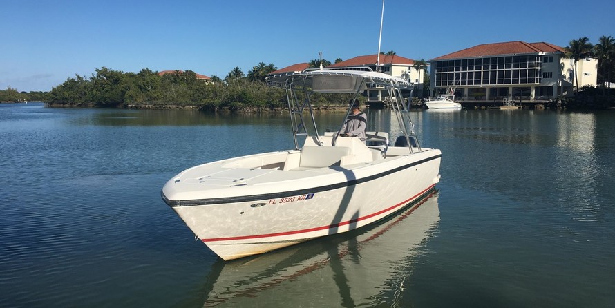 Intrepid 26 center console