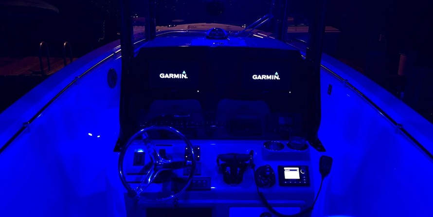Cobia 217 center console