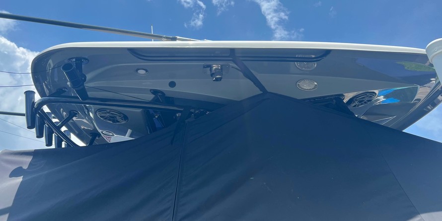 Cobia 217 center console