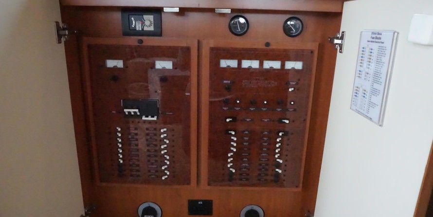 Silverton 38 Sport Bridge